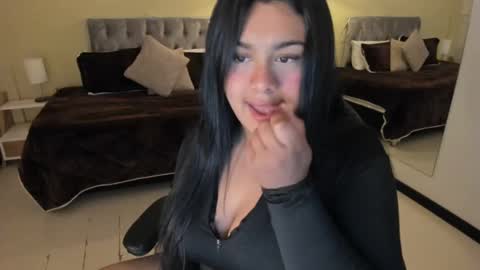 Dulcinea online show from 10/08/25, 03:15