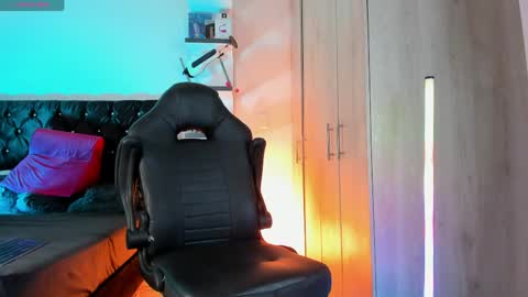 Duriel online show from 04/24/26, 10:56