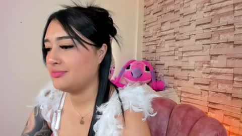 Snapshot of _elarossie_ chatting on 11/21/25, 05:28 Ela online show from 11/21/25, 05:28