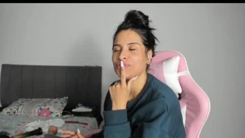 Snapshot of _elektrah chatting on 02/10/25, 04:19 _elektrah online show from 02/10/25, 04:19