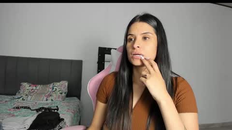 Snapshot of _elektrah chatting on 02/20/25, 01:14 _elektrah online show from 02/20/25, 01:14