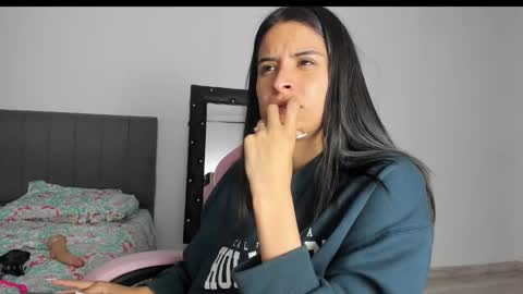 Snapshot of _elektrah chatting on 02/27/25, 01:48 _elektrah online show from 02/27/25, 01:48