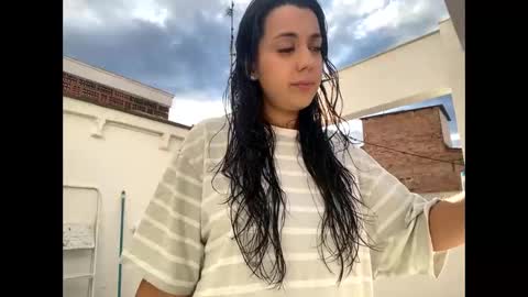 Snapshot of _elena_barra chatting on 03/10/25, 04:57  elena barra online show from 03/10/25, 04:57