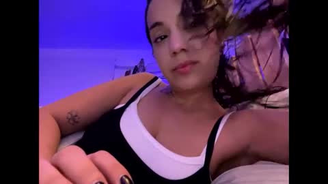 Snapshot of _elena_barra chatting on 03/11/25, 11:48  elena barra online show from 03/11/25, 11:48