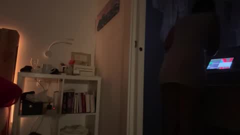 Snapshot of _elena_barra chatting on 10/05/25, 12:31  elena barra online show from 10/05/25, 12:31