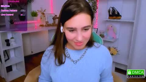 Lizzy  online show from 11/17/25, 10:04