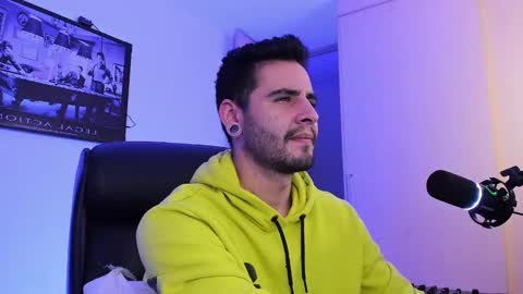 Snapshot of _elon_coxx_ chatting on 02/10/25, 11:34  -         online show from 02/10/25, 11:34