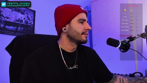 Snapshot of _elon_coxx_ chatting on 02/13/25, 01:50  -         online show from 02/13/25, 01:50