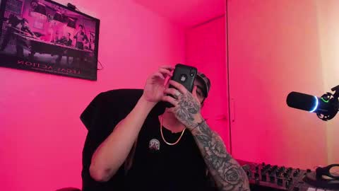 Snapshot of _elon_coxx_ chatting on 02/25/25, 11:00  -         online show from 02/25/25, 11:00