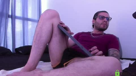 Snapshot of _elon_coxx_ chatting on 09/15/25, 08:31  -         online show from 09/15/25, 08:31