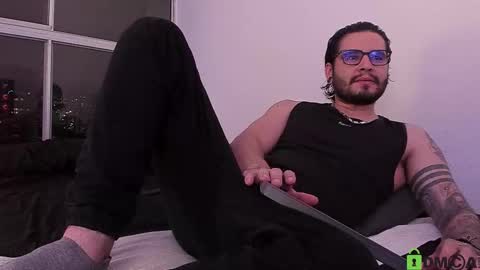 Snapshot of _elon_coxx_ chatting on 10/29/25, 01:41  -         online show from 10/29/25, 01:41