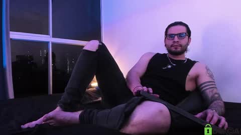 Snapshot of _elon_coxx_ chatting on 04/26/26, 04:32 - online show from 04/26/26, 04:32