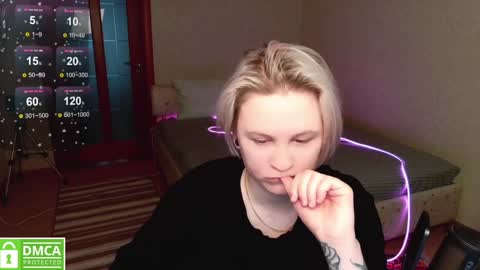 Snapshot of _elven_dreams__ chatting on 01/06/25, 07:24 chloue and Gretta online show from 01/06/25, 07:24