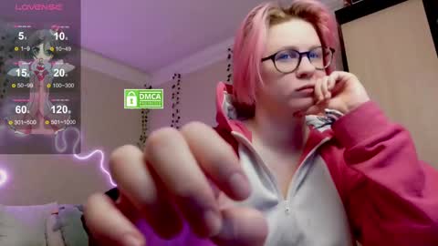 Snapshot of _elven_dreams__ chatting on 02/16/25, 06:54 chloue and Gretta online show from 02/16/25, 06:54