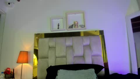 Isabella online show from 12/04/24, 12:03