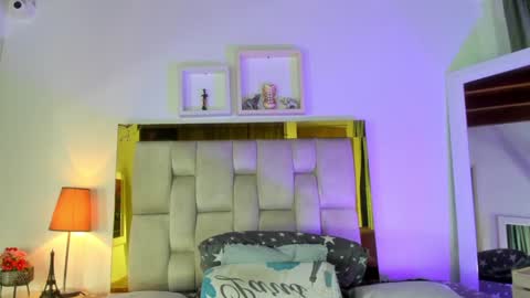 Isabella online show from 01/14/25, 12:03