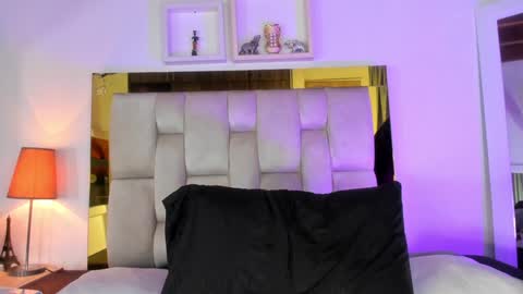 Isabella online show from 01/21/25, 12:07