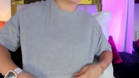 Isabella online show from 09/28/25, 12:10