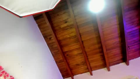 Isabella online show from 04/23/26, 12:04