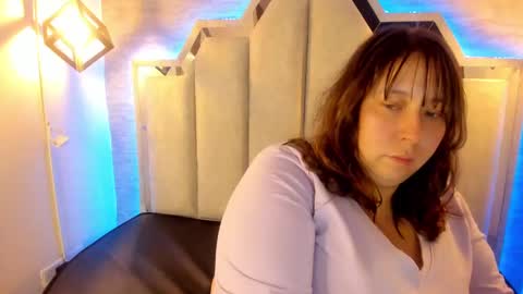 Emily  online show from 10/09/25, 11:08