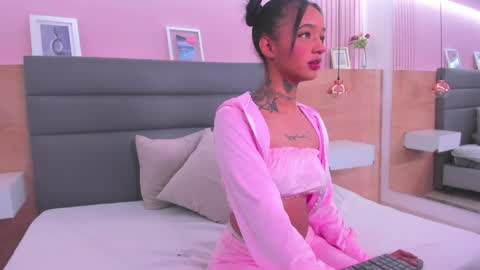 Emma online show from 04/21/26, 01:42