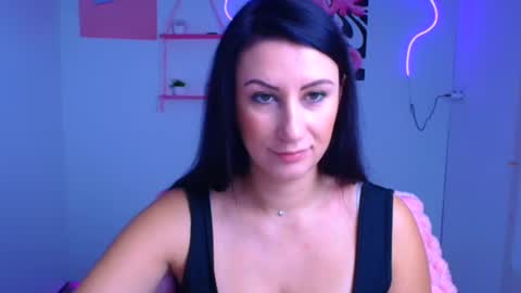 Emma online show from 10/20/25, 11:54