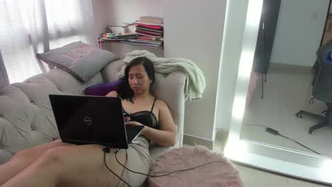 Emma online show from 12/21/24, 08:10