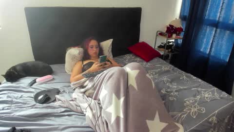 Emma online show from 02/04/26, 07:42