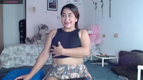 Emily Valencia online show from 12/31/24, 05:11