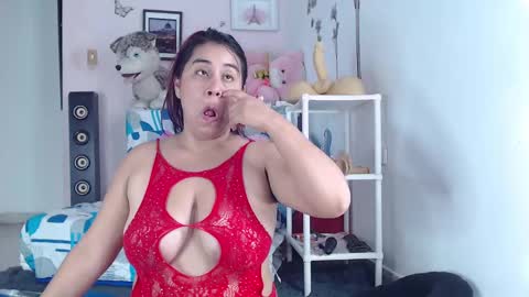 Emily Valencia online show from 03/04/25, 08:57