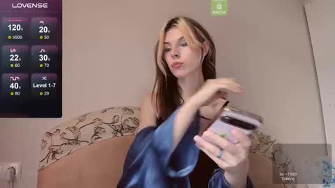 Snapshot of _eva_pleasure_ chatting on 11/14/25, 09:08 Eva online show from 11/14/25, 09:08