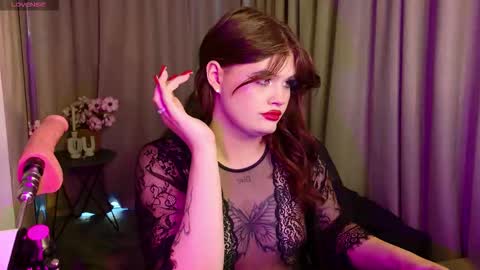 Snapshot of _evalane chatting on 10/16/25, 12:06 Eva Lane online show from 10/16/25, 12:06