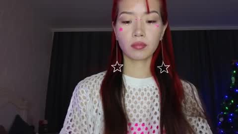 Snapshot of _eve____ chatting on 12/18/24, 06:53 EveEva online show from 12/18/24, 06:53