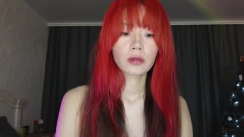 Snapshot of _eve____ chatting on 12/19/24, 11:39 EveEva online show from 12/19/24, 11:39