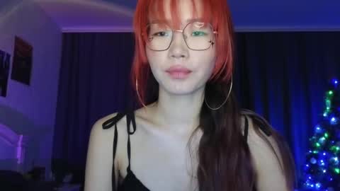 Snapshot of _eve____ chatting on 12/22/24, 11:33 EveEva online show from 12/22/24, 11:33