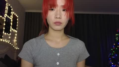 Snapshot of _eve____ chatting on 12/26/24, 10:09 EveEva online show from 12/26/24, 10:09