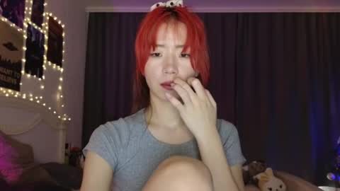 Snapshot of _eve____ chatting on 12/27/24, 04:15 EveEva online show from 12/27/24, 04:15