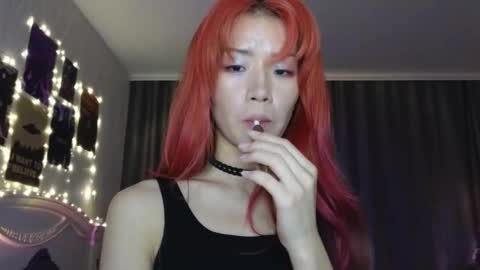 Snapshot of _eve____ chatting on 01/03/25, 10:29 EveEva online show from 01/03/25, 10:29