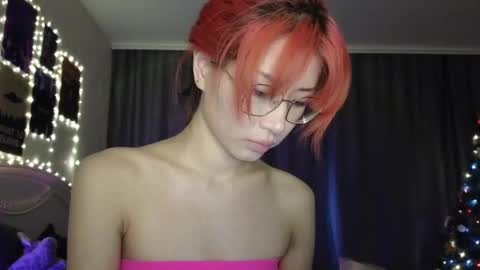 Snapshot of _eve____ chatting on 01/05/25, 04:14 EveEva online show from 01/05/25, 04:14