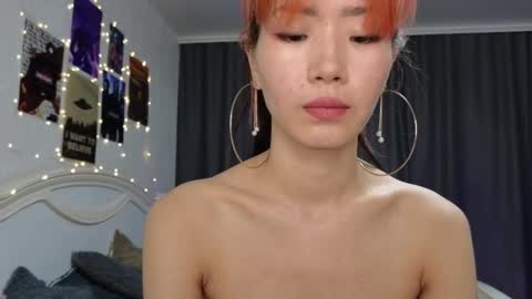 Snapshot of _eve____ chatting on 01/25/25, 07:49 EveEva online show from 01/25/25, 07:49