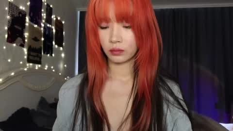 Snapshot of _eve____ chatting on 02/18/25, 06:15 EveEva online show from 02/18/25, 06:15