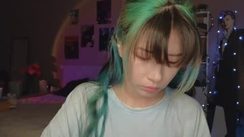 Snapshot of _eve____ chatting on 10/09/25, 01:03 EveEva online show from 10/09/25, 01:03