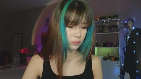 Snapshot of _eve____ chatting on 10/11/25, 03:17 EveEva online show from 10/11/25, 03:17