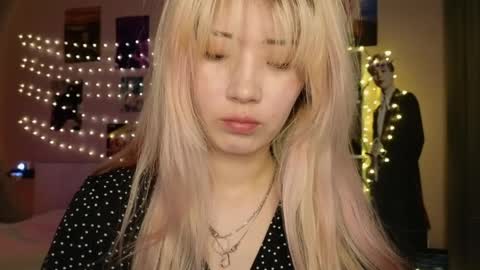 EveEva online show from 04/25/26, 02:58