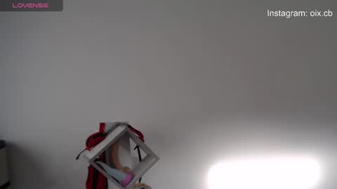 Snapshot of _exa_ chatting on 12/19/24, 08:44 Exa help me position myself with your thumb up thanks online show from 12/19/24, 08:44