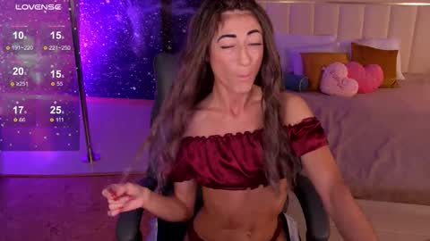 Snapshot of _f_r_a_u_ chatting on 09/22/25, 01:07 F R A U online show from 09/22/25, 01:07