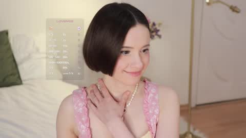 Snapshot of _female_essence_ chatting on 12/13/24, 12:20 Essie online show from 12/13/24, 12:20