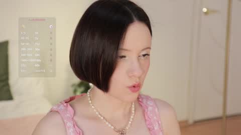 Snapshot of _female_essence_ chatting on 12/27/24, 12:50 Essie online show from 12/27/24, 12:50