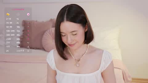 Snapshot of _female_essence_ chatting on 09/11/25, 05:57 Essie online show from 09/11/25, 05:57