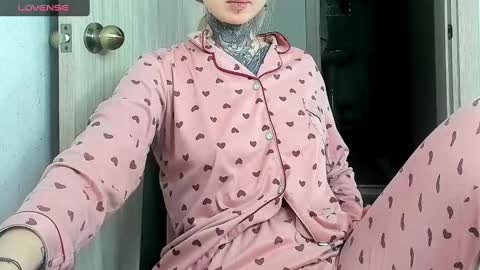 Alis online show from 02/25/25, 07:20